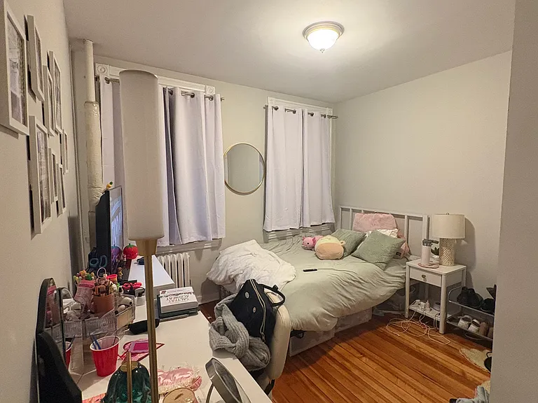220 Hanover St #7 — Photo 3