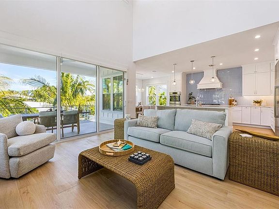 4th image of 764 JACARANDA ROAD