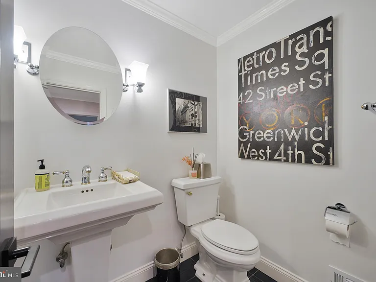 4732 Massachusetts Ave NW — Photo 8