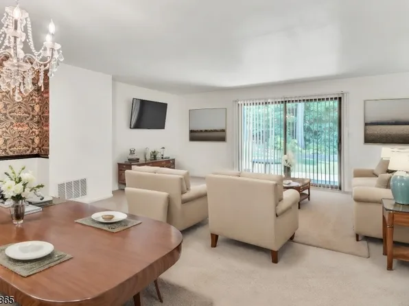 76 Rockwood Dr, Rockaway Boro, NJ 07866