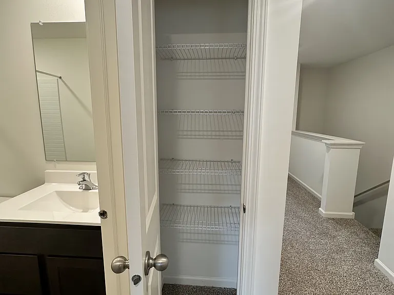 1534 Yosemite Way — Photo 7