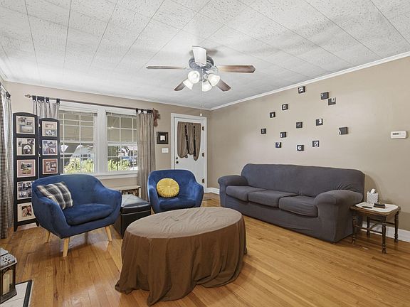 4th image of 1058 S Thelma Avenue