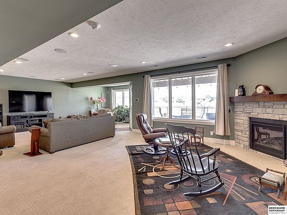 5th image of 10214 S 188th St