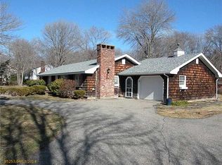 15 Eldridge Rd, York, ME 03909