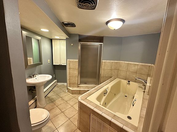 2nd image of 4517 Park Ave #Basement