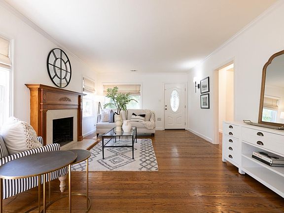 4th image of 6 Bayswater Ave
