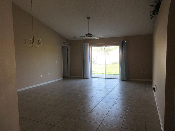 4th image of 1855 Manitoba Ct