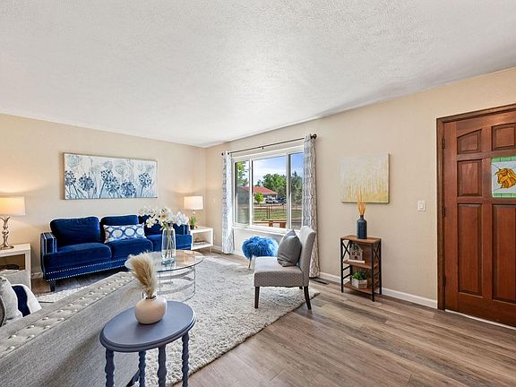4th image of 5427 Aspen Ave