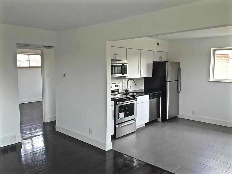 7200 Southwest Ave #D — Photo 1