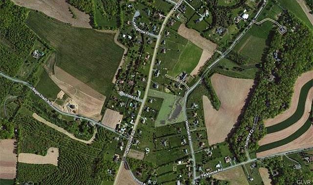 2nd image of 8958 Claussville Rd