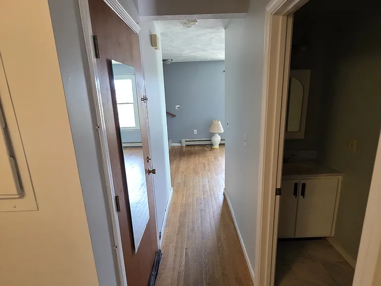 131 N Main St #5 — Photo 3