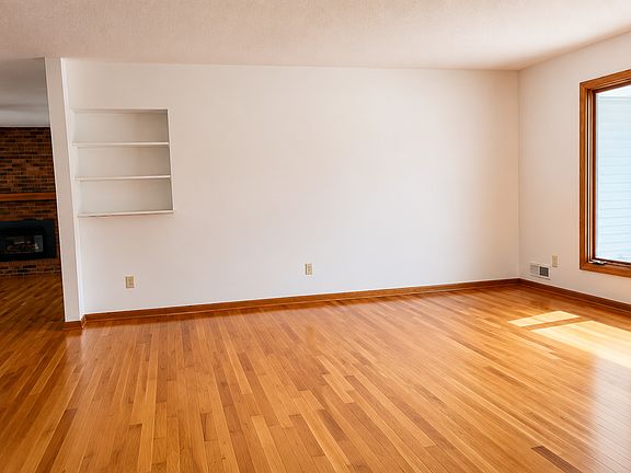 3rd image of 10465 Partridge St NW