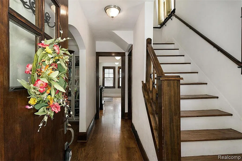 3 bed, 1100 sqft, $1,950 — Photo 4