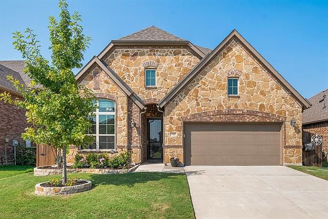 1st image of 709 Lake Sierra Way