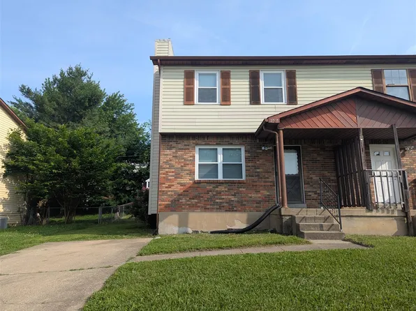 2727 Pioneer Ct, Radcliff, KY 40160