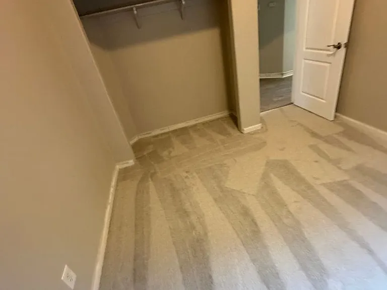 611 Winepress St — Photo 5