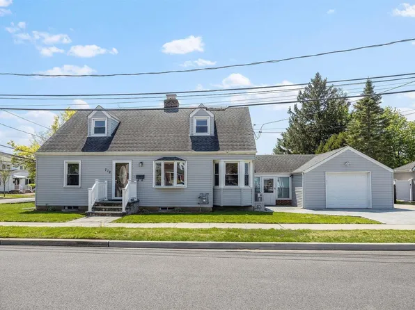 712 7th Avenue, New Hyde Park, NY 11040