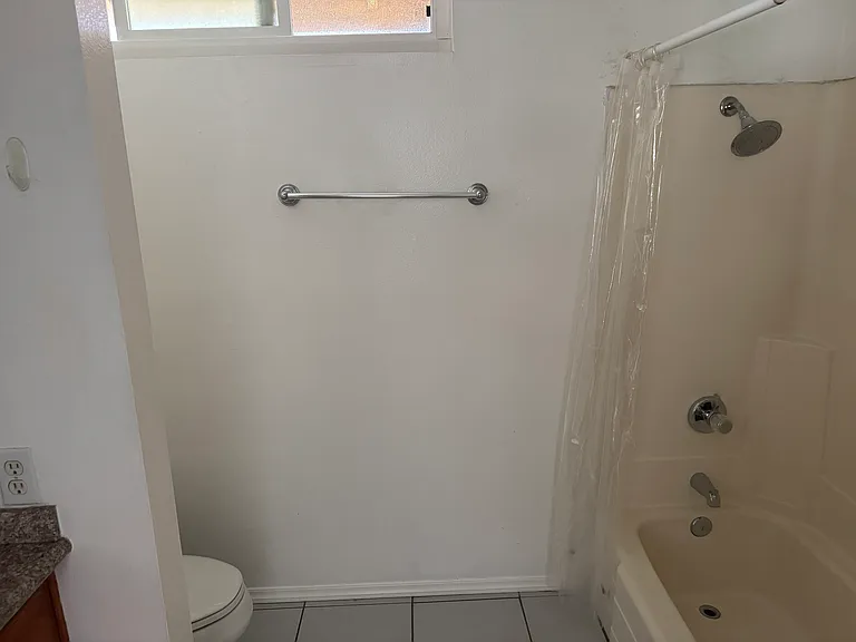 2707 Amanda St #A — Photo 8