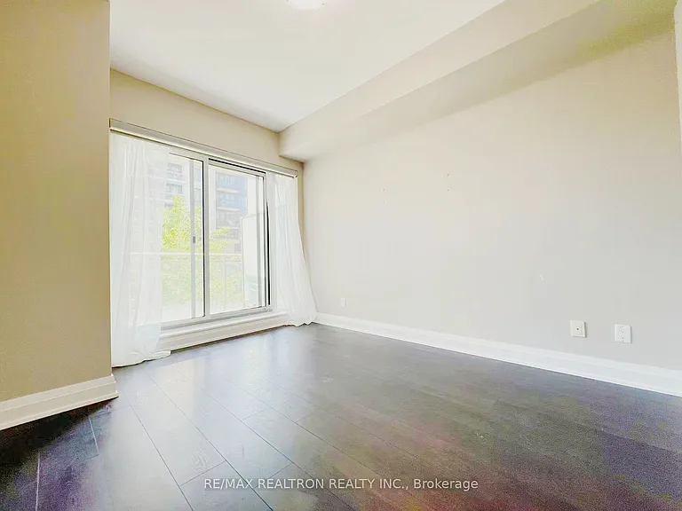83 Redpath Ave #204 — Photo 19