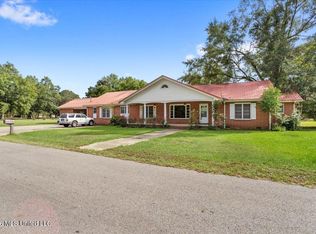 140 Myrtle St, Taylorsville, MS 39168