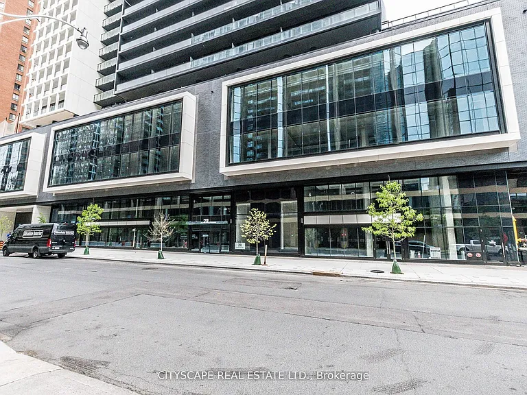 20 Edward St N #1302 — Photo 2