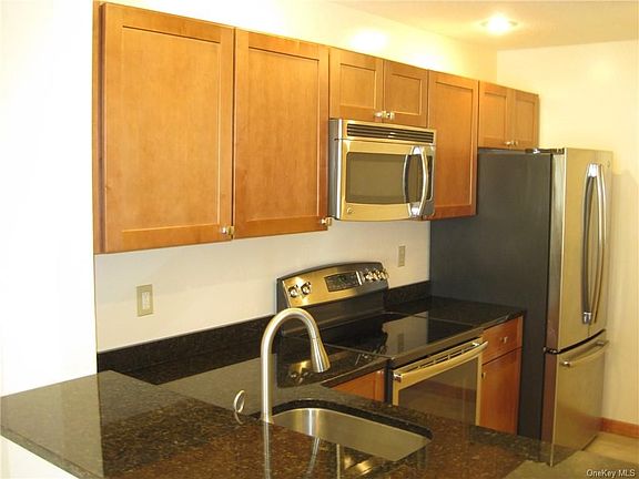 2nd image of 301 Misty Hills Ln