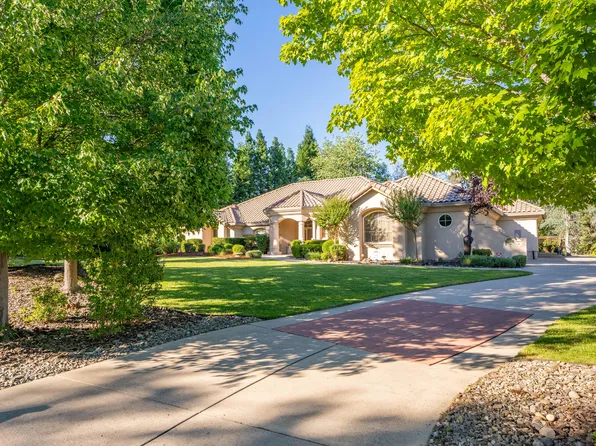 19674 San Vincente Dr, Redding, CA 96003
