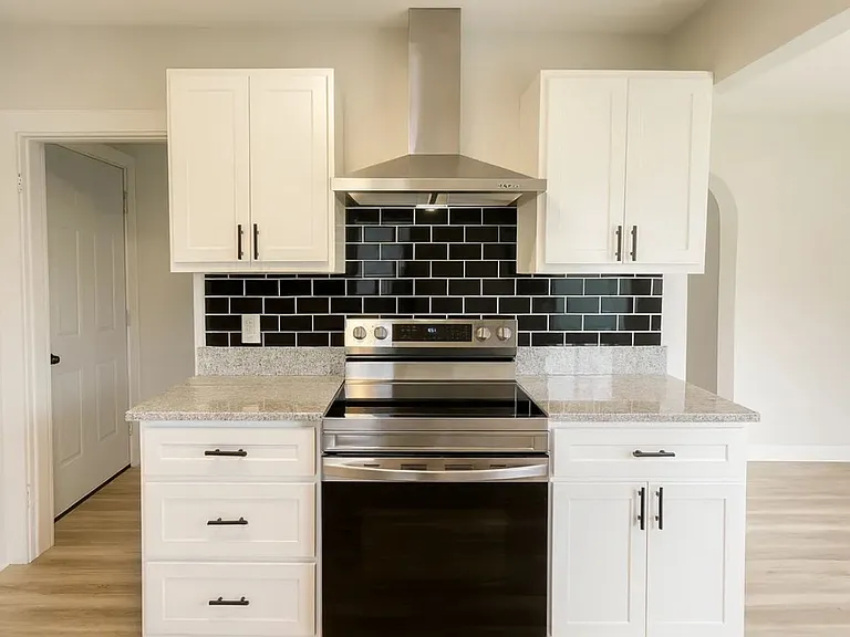 508 S New Madrid St — Photo 2