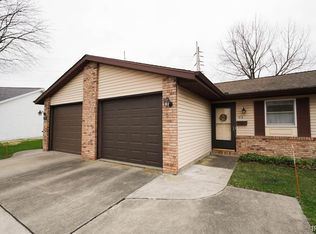 1212 Berkley Cir, Mishawaka, IN