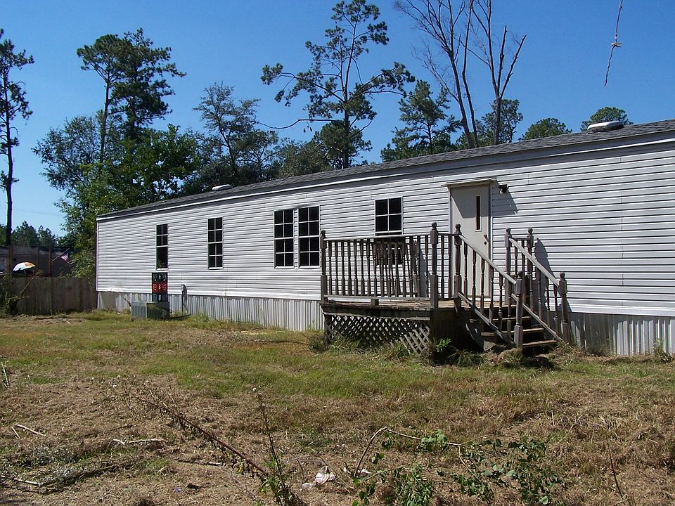 2nd image of 110 6th St