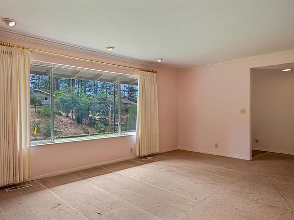 5th image of 135 Cold Springs Road