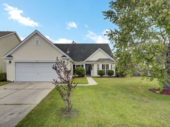 1448 Coopers Hawk Dr, Hanahan, SC 29410