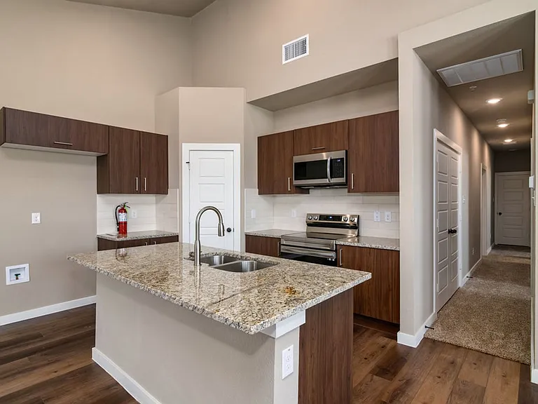 728 Fallow Dr — Photo 6
