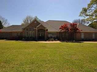 1696 Valley View Ln, Tyler, TX 75703