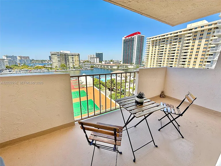 1865 S Ocean Dr #8I — Photo 21