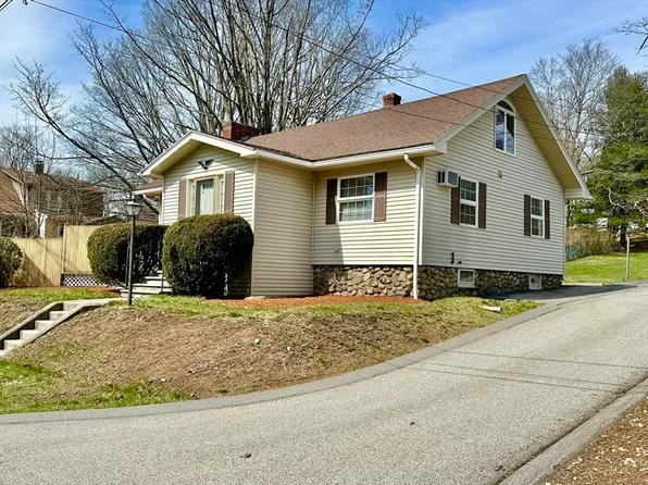 5 & 5A Kellogg St, Auburn, MA 01501
