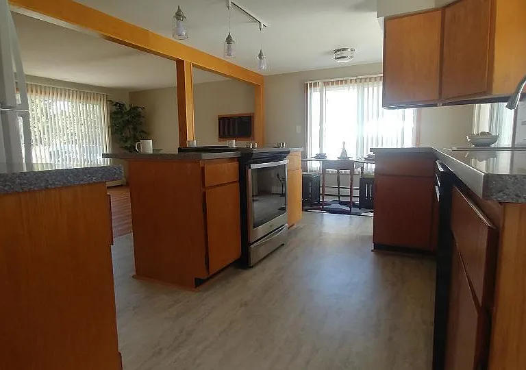 9875 E Cherry Bend Rd — Photo 12