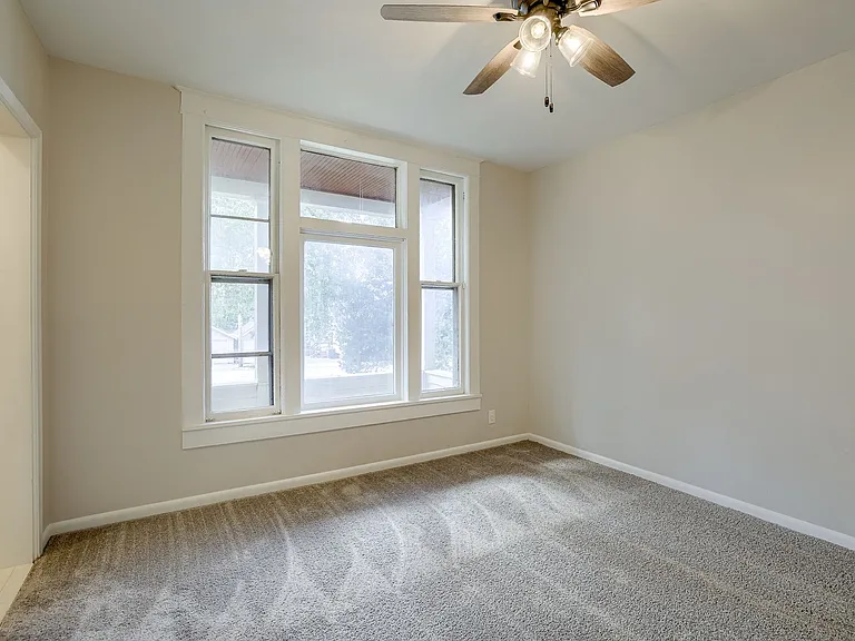 1003 S 42nd St — Photo 17