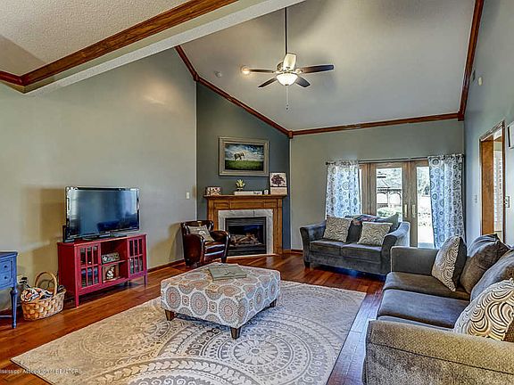 3rd image of 6280 Autumn Oaks Dr