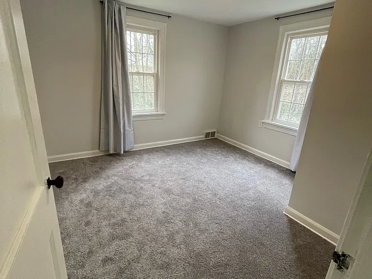 231 N Spring Grove St #3 — Photo 8
