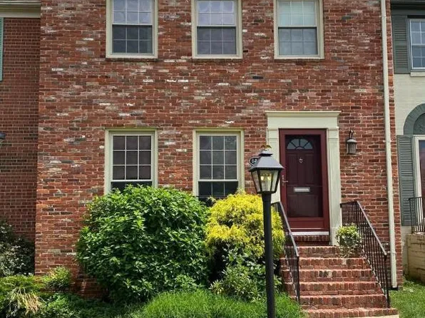 149 East St NE, Vienna, VA 22180