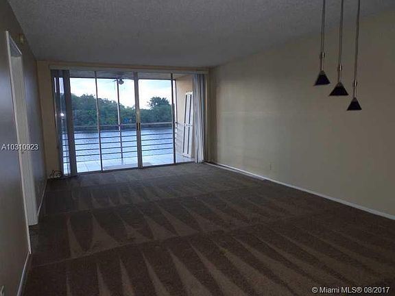 5th image of 9450 Poinciana Pl APT 201
