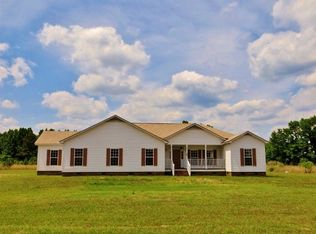 60 Luckey Rd, Bishopville, SC 29010