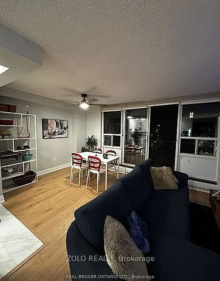 1968 Main St W #1204 — Photo 3