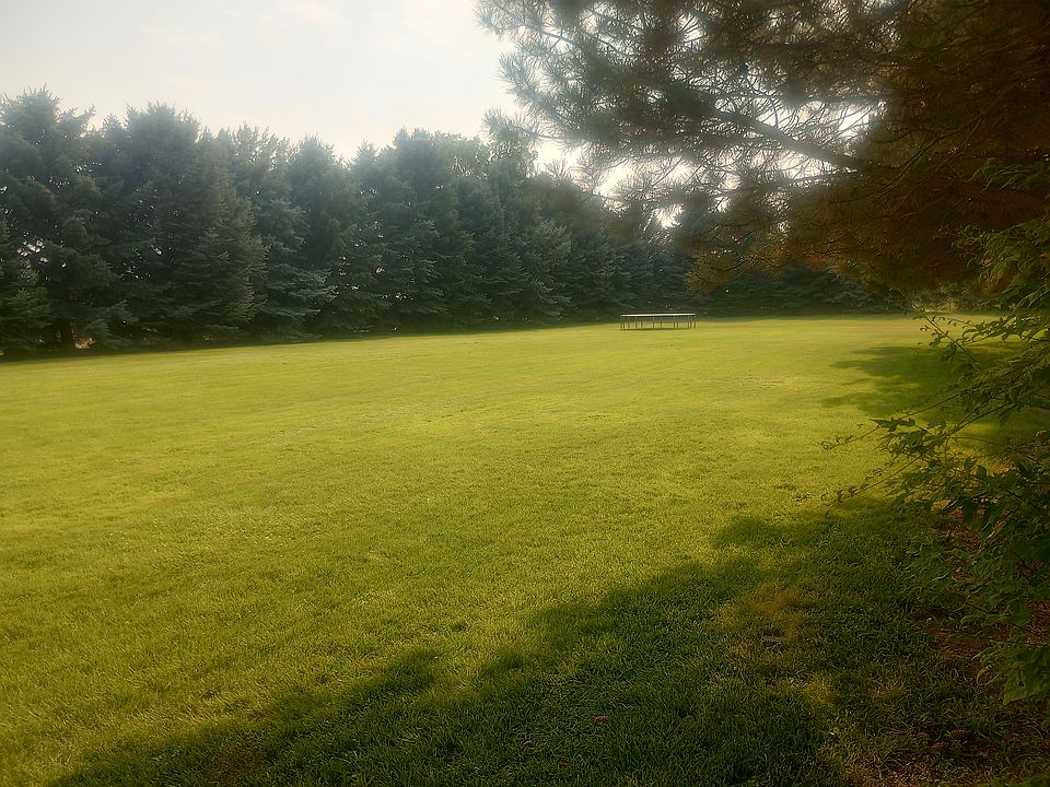 2nd image of 300 4th St