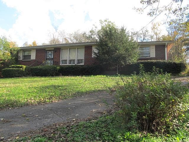 1st image of 609 Pierpoint Dr