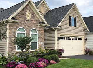 1647 Havenshire Rd, Aurora, IL 60505