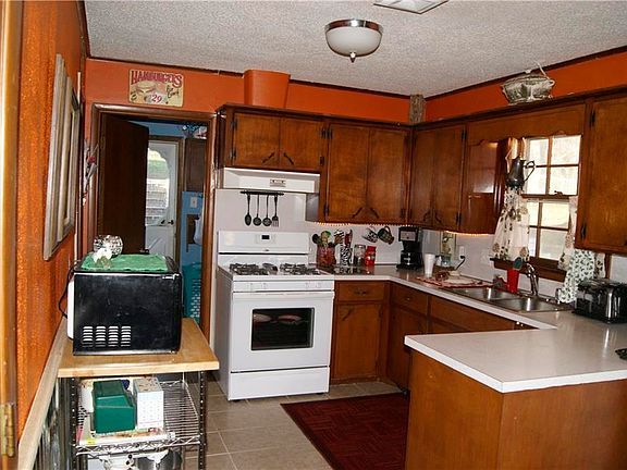 4th image of 1709 Alma Blvd