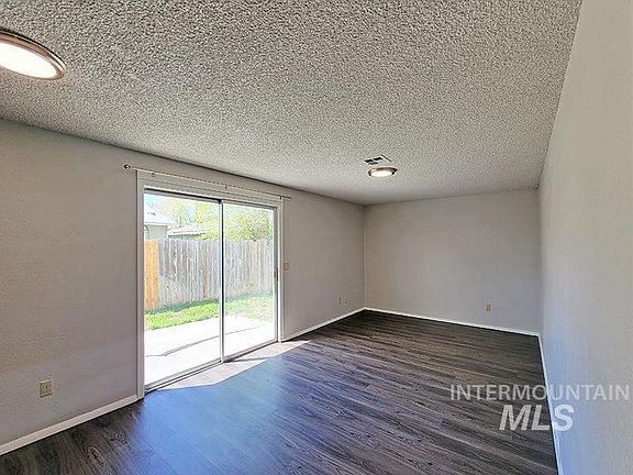 5th image of 2061/2063 S Colorado Ave