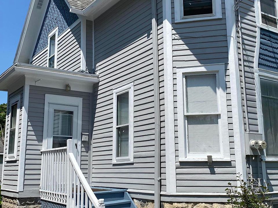 2nd image of 906 Arcadian Ave